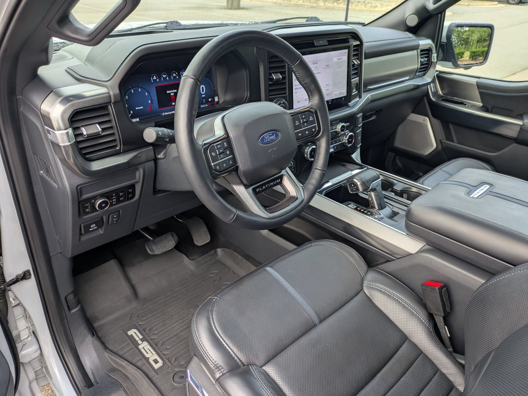 Certified 2025 Ford F150 Platinum w/ Equipment Group 702A High AWD/4WD image 14