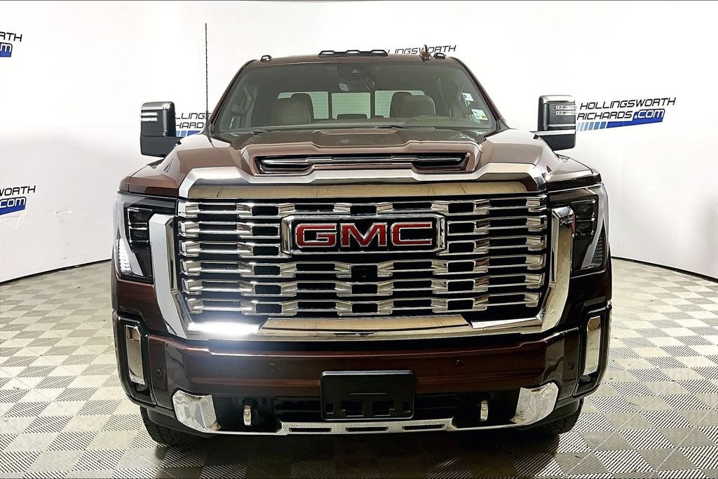 Used 2024 GMC Sierra 2500 Denali w/ Denali Reserve Package AWD/4WD image 2