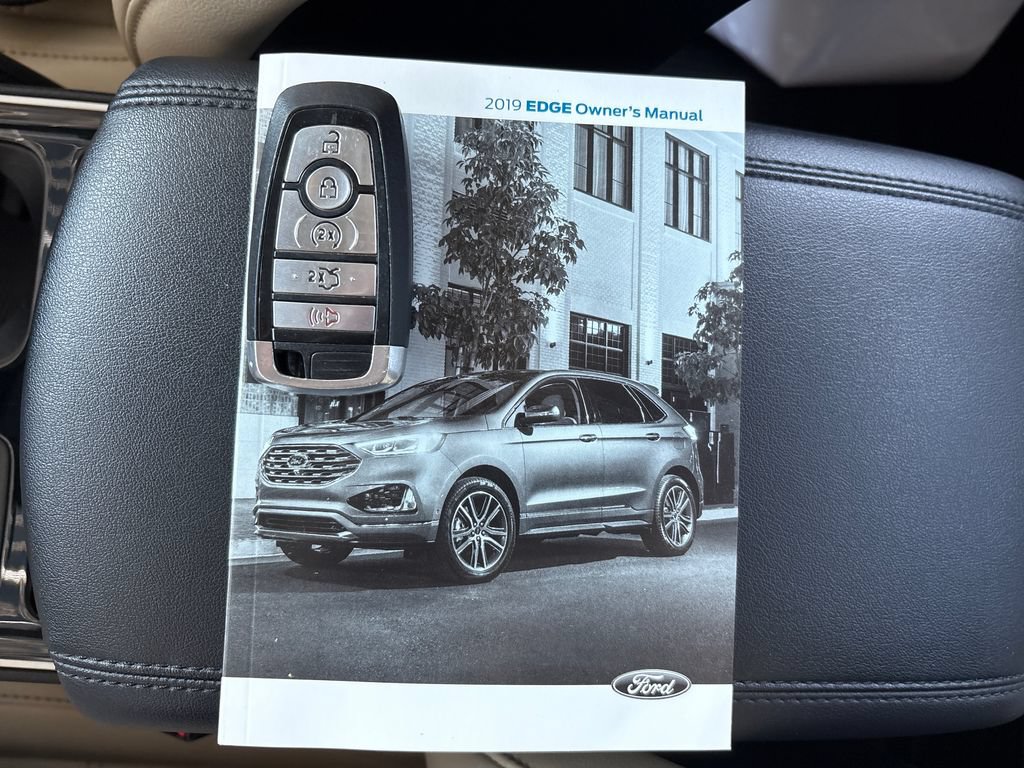 Certified 2019 Ford Edge SEL w/ Equipment Group 201A AWD/4WD image 20