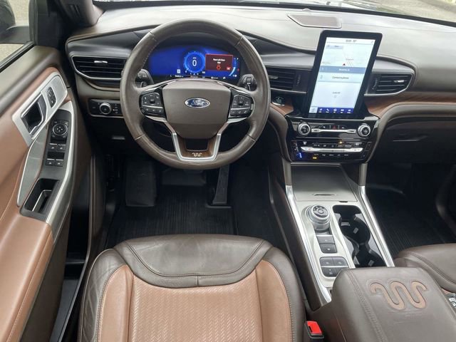 Certified 2021 Ford Explorer King Ranch w/ Premium Technology Package image 11
