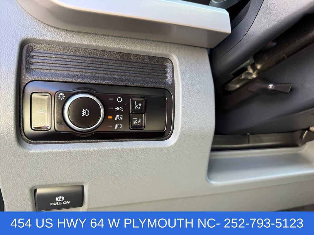 Certified 2025 Ford F250 XL w/ STX Appearance Package AWD/4WD image 20