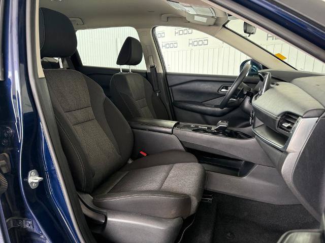 Used 2024 Nissan Rogue SV FWD image 7
