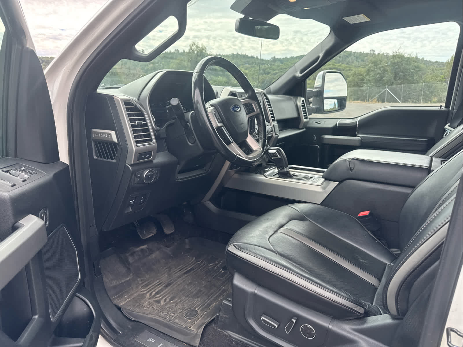 Certified 2018 Ford F150 Platinum w/ Equipment Group 701A Luxury AWD/4WD image 11