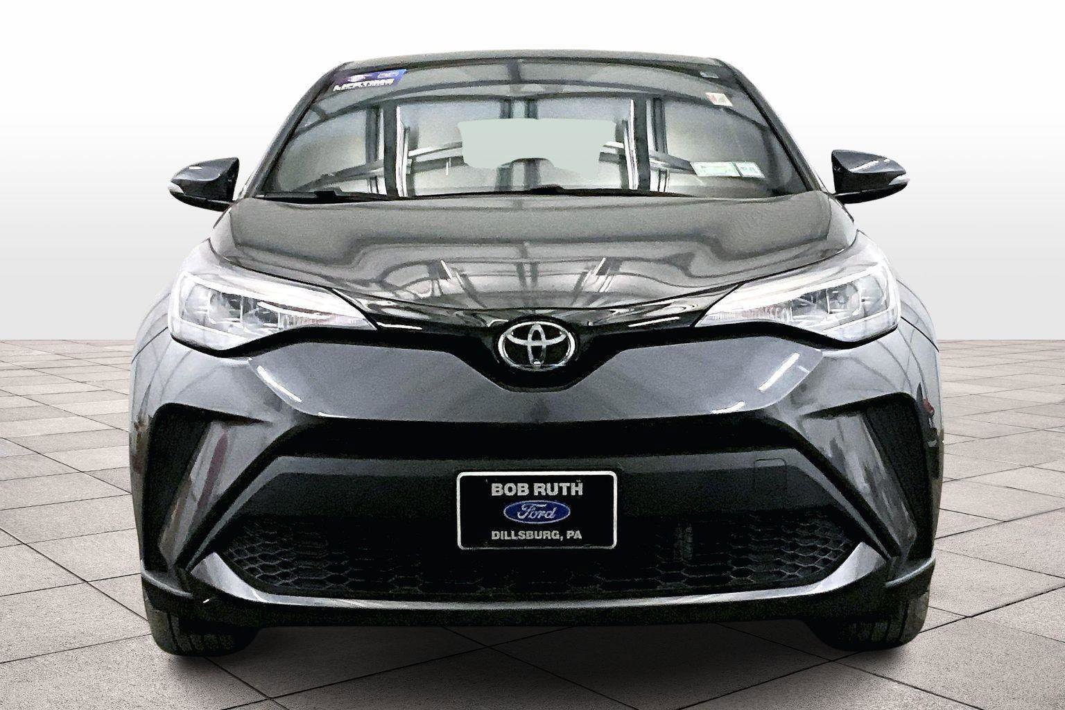 Used 2022 Toyota C-HR XLE image 6