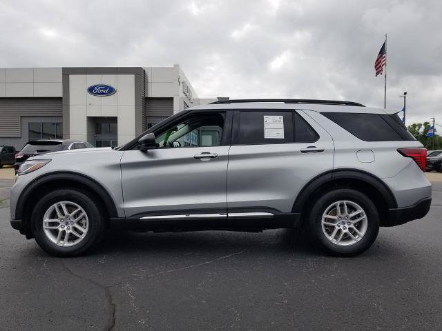 Certified 2025 Ford Explorer Active AWD/4WD image 6
