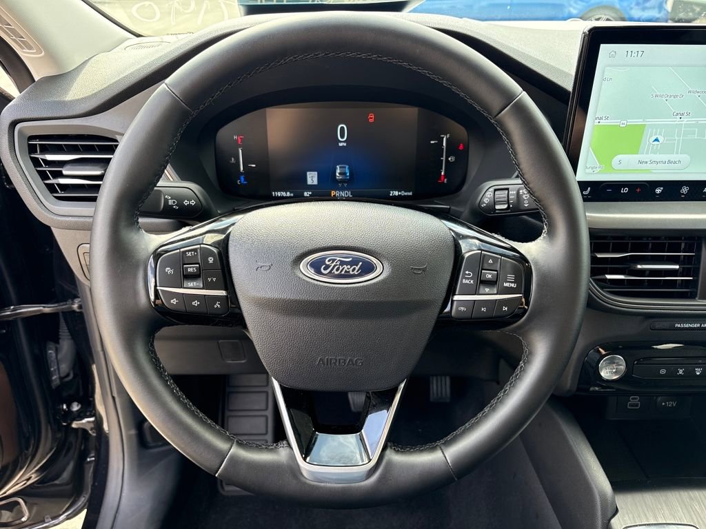 Certified 2025 Ford Escape Base image 17