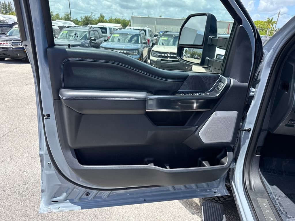 Certified 2025 Ford F250 Platinum AWD/4WD image 14