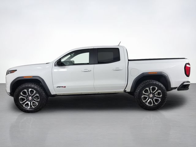 Used 2024 GMC Canyon AT4 w/ Canyon Safety Plus Package AWD/4WD image 6