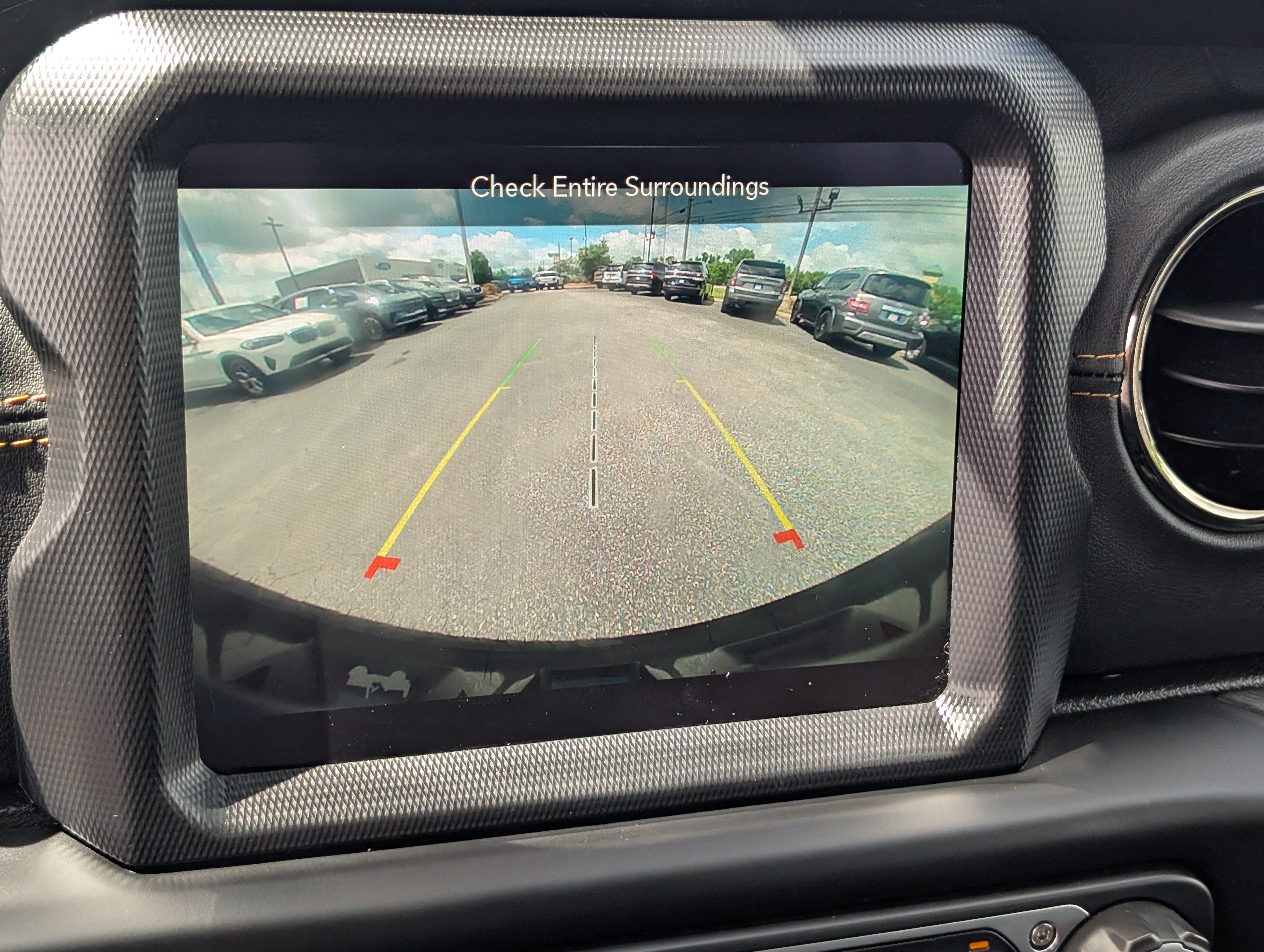 Used 2021 Jeep Wrangler Unlimited Sahara AWD/4WD image 25