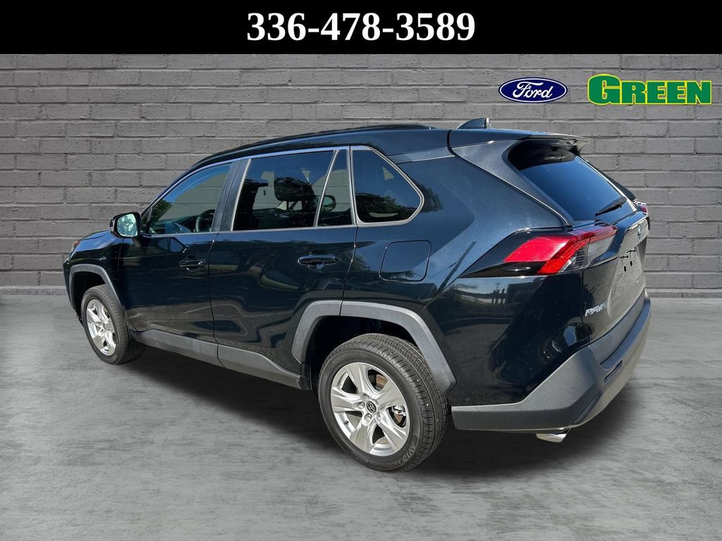 Used 2021 Toyota RAV4 XLE FWD image 4
