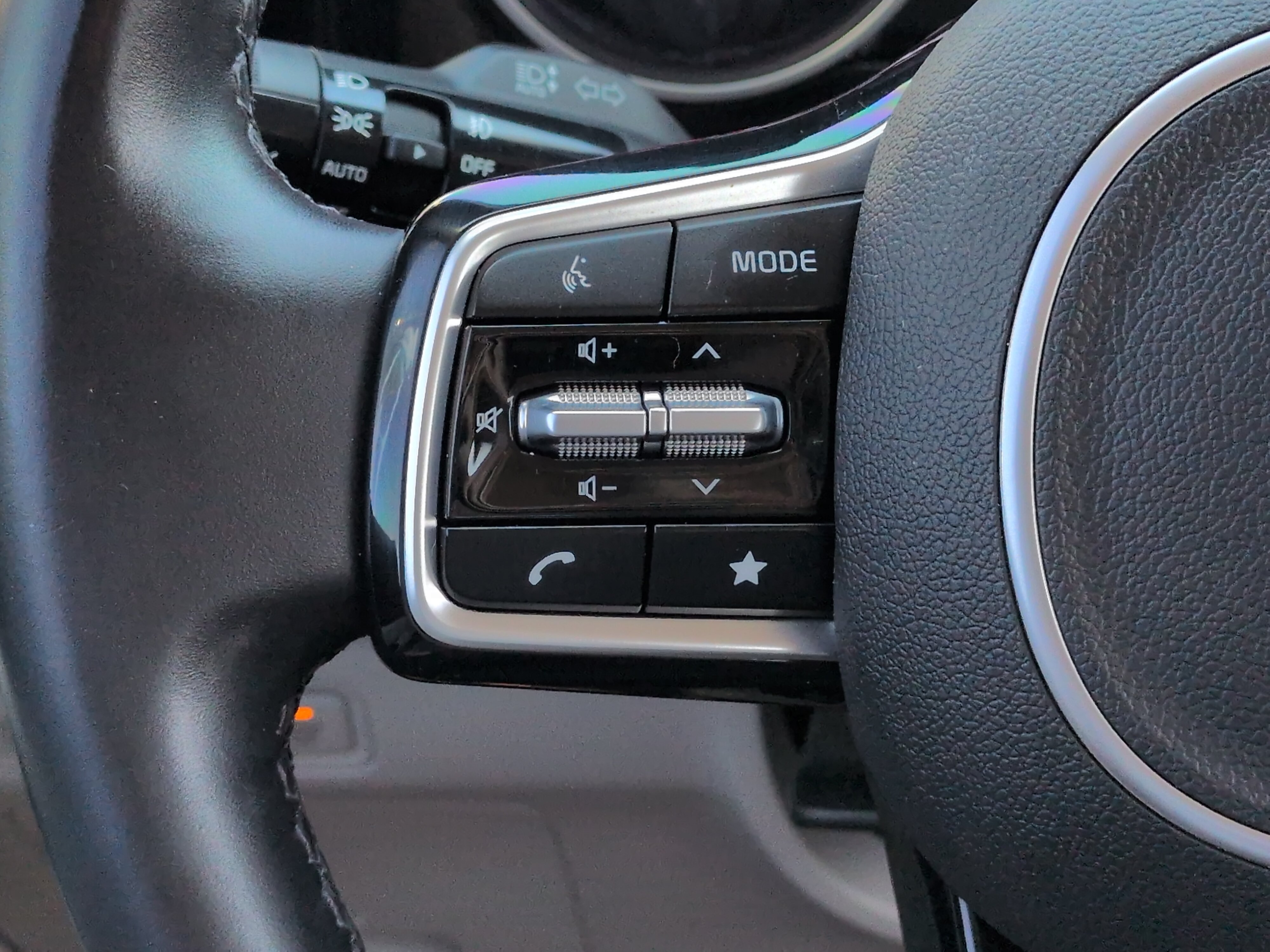 Used 2022 Kia Carnival SX FWD image 22