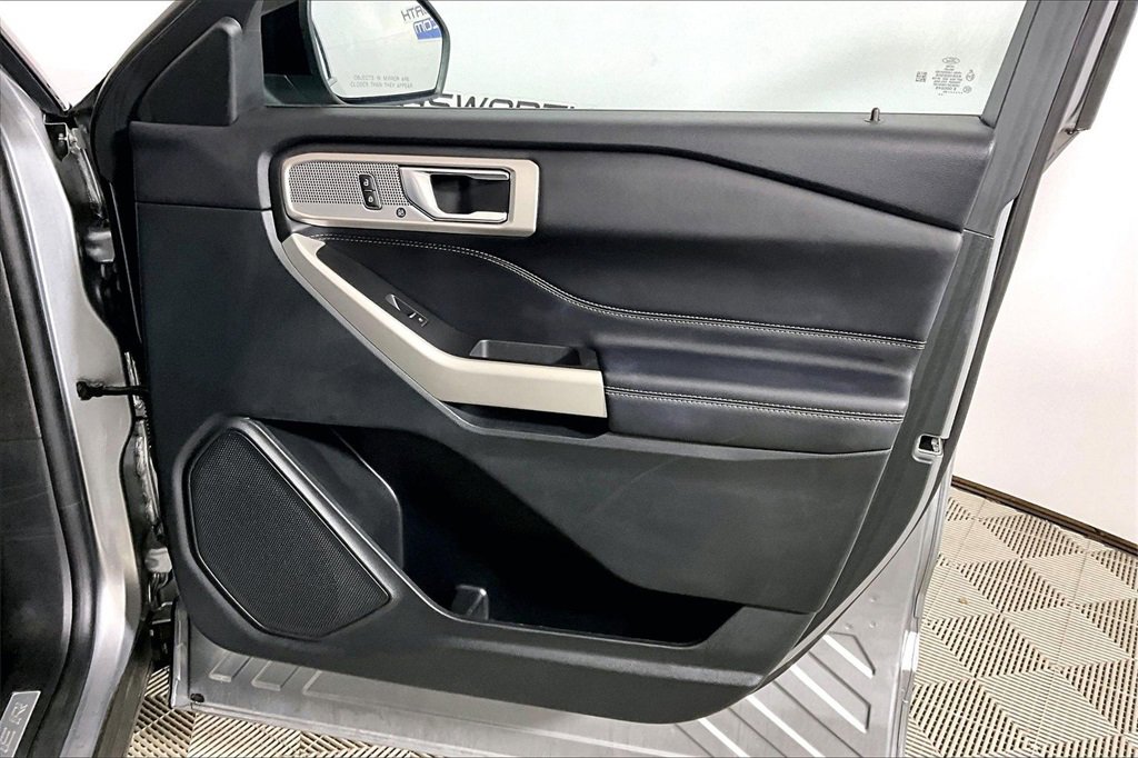 Certified 2024 Ford Explorer Limited image 19