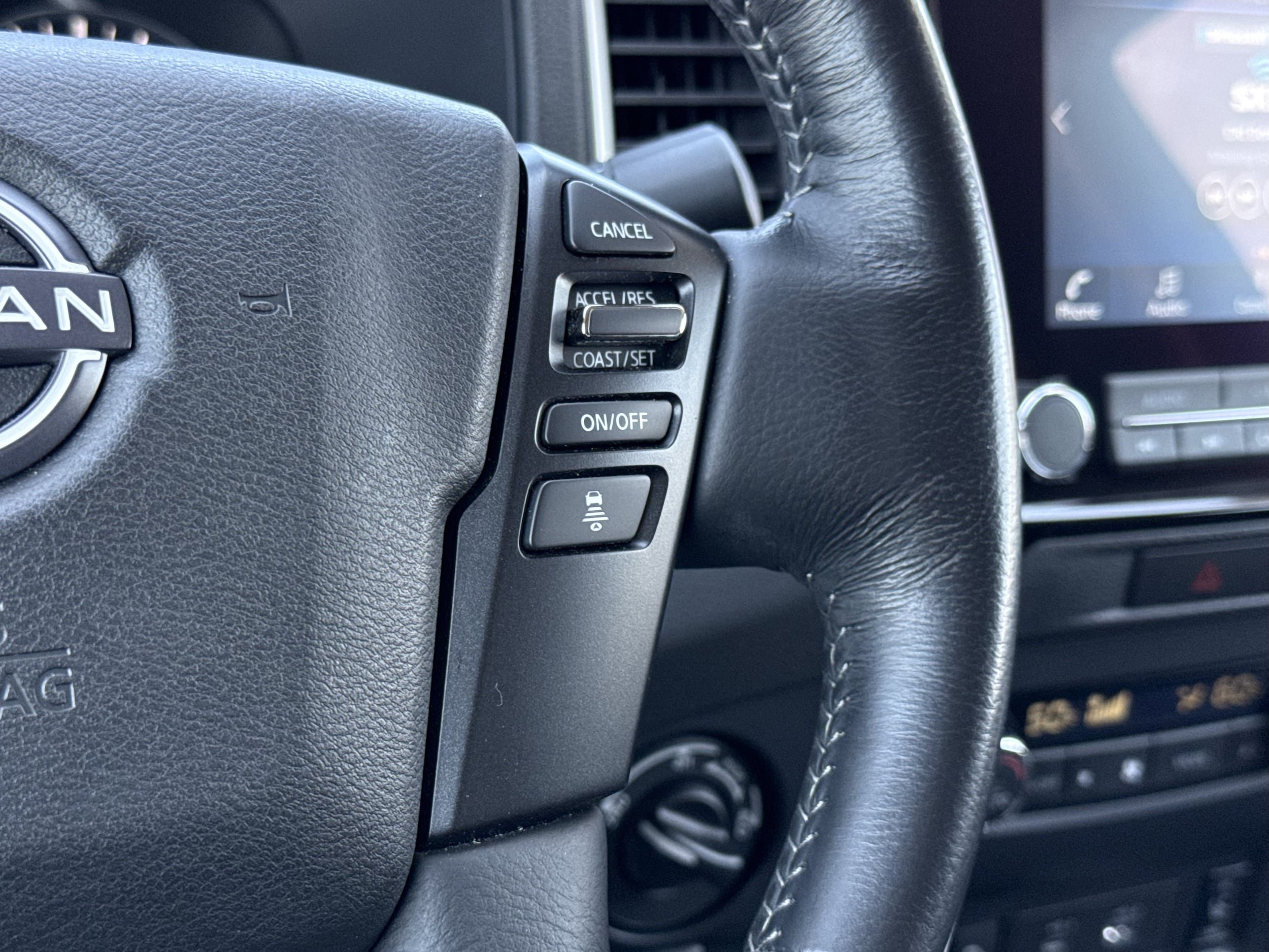 Used 2022 Nissan Frontier SV AWD/4WD image 18