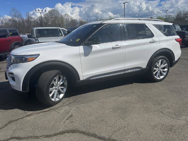 Certified 2022 Ford Explorer Platinum w/ Equipment Group 601A AWD/4WD image 1