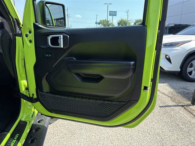 Used 2021 Jeep Wrangler Sport AWD/4WD image 21