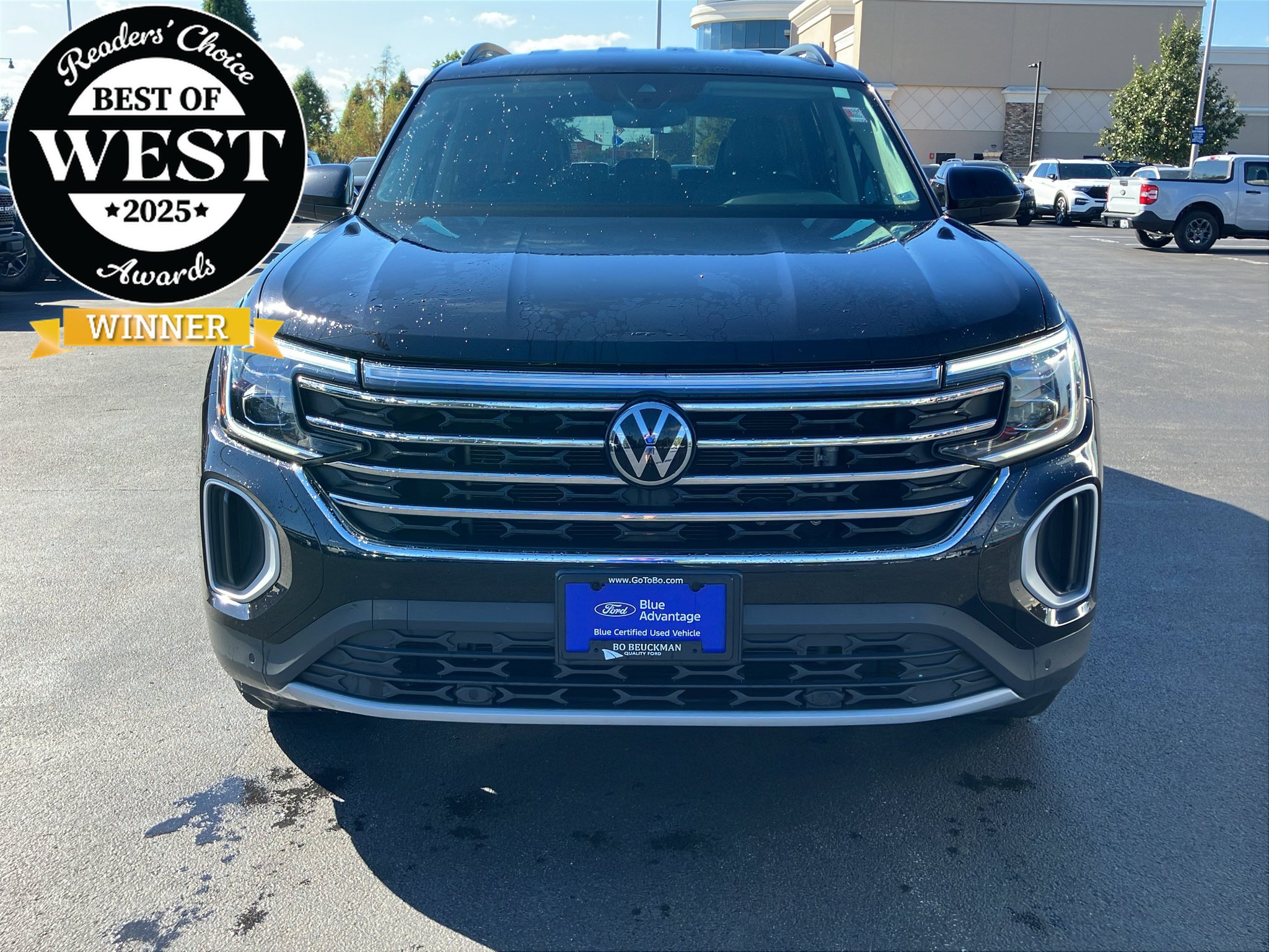 Used 2024 Volkswagen Atlas SE AWD/4WD image 1