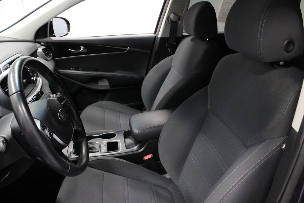 Used 2019 Kia Sorento AWD w/ LX Convenience Package image 24