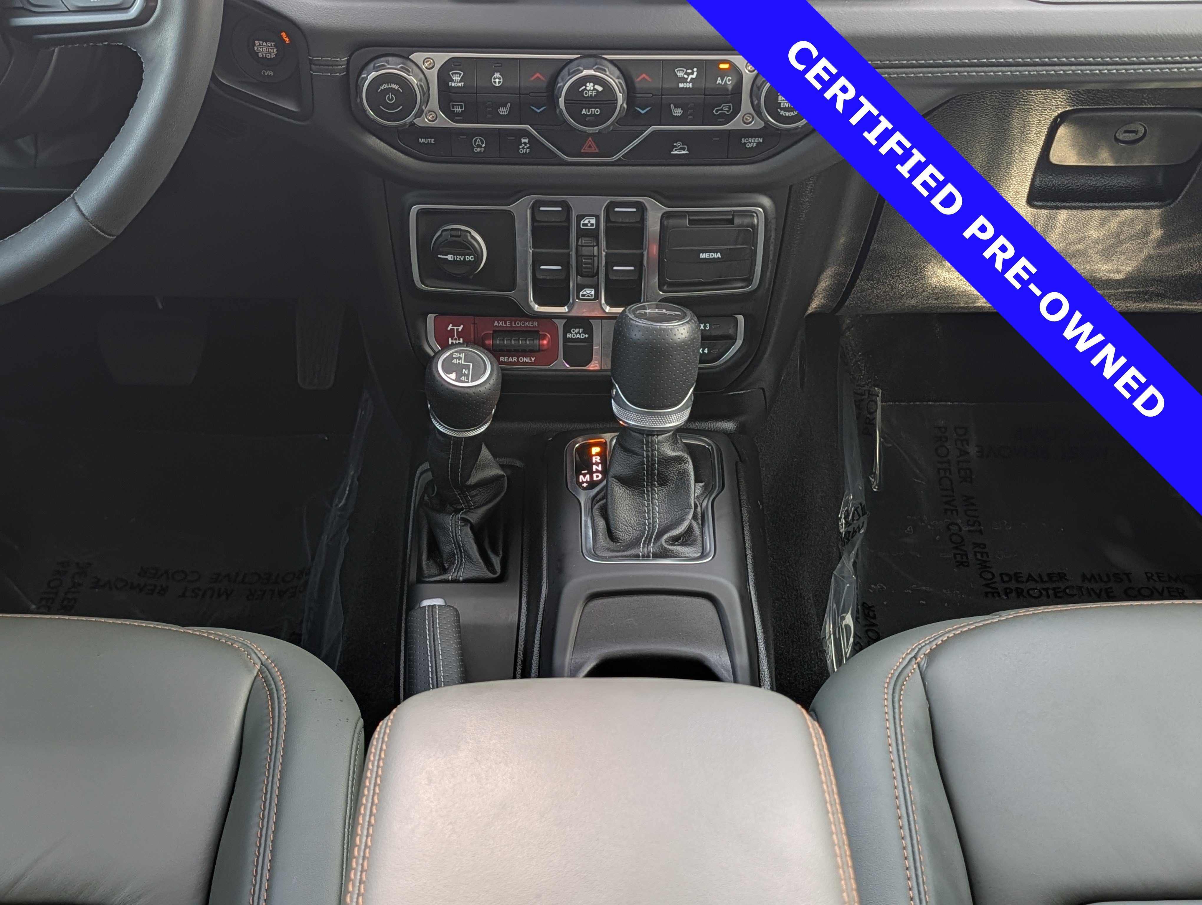 Used 2025 Jeep Gladiator Mojave w/ Convenience Group AWD/4WD image 27