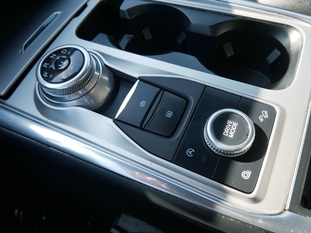 Certified 2020 Ford Explorer XLT w/ Equipment Group 202A image 23