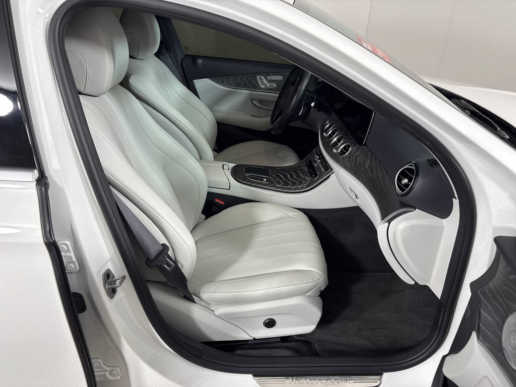 Used 2021 Mercedes-Benz E 350 Sedan image 5