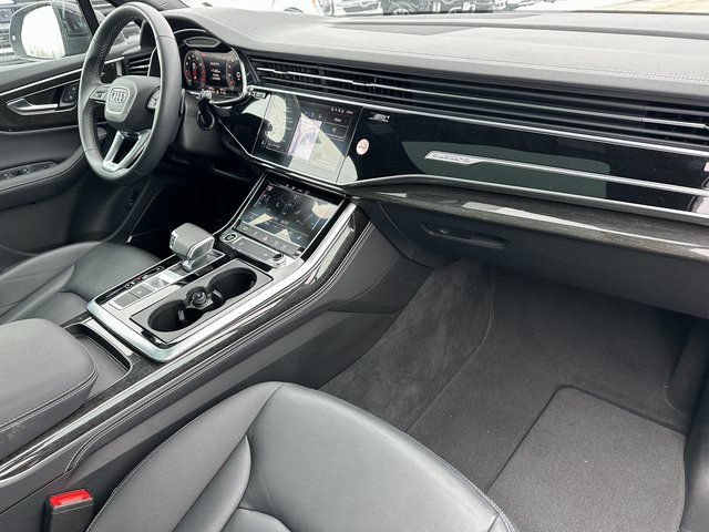 Used 2025 Audi Q7 3.0T Premium Plus AWD/4WD image 13