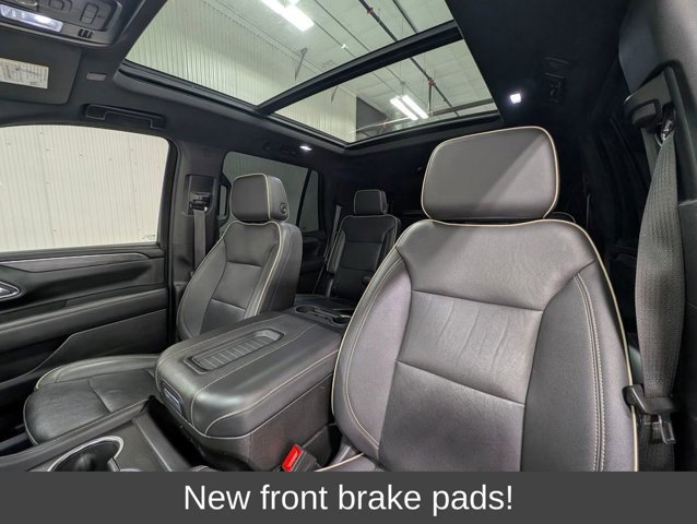 Used 2023 GMC Yukon SLT w/ SLT Premium Package AWD/4WD image 5