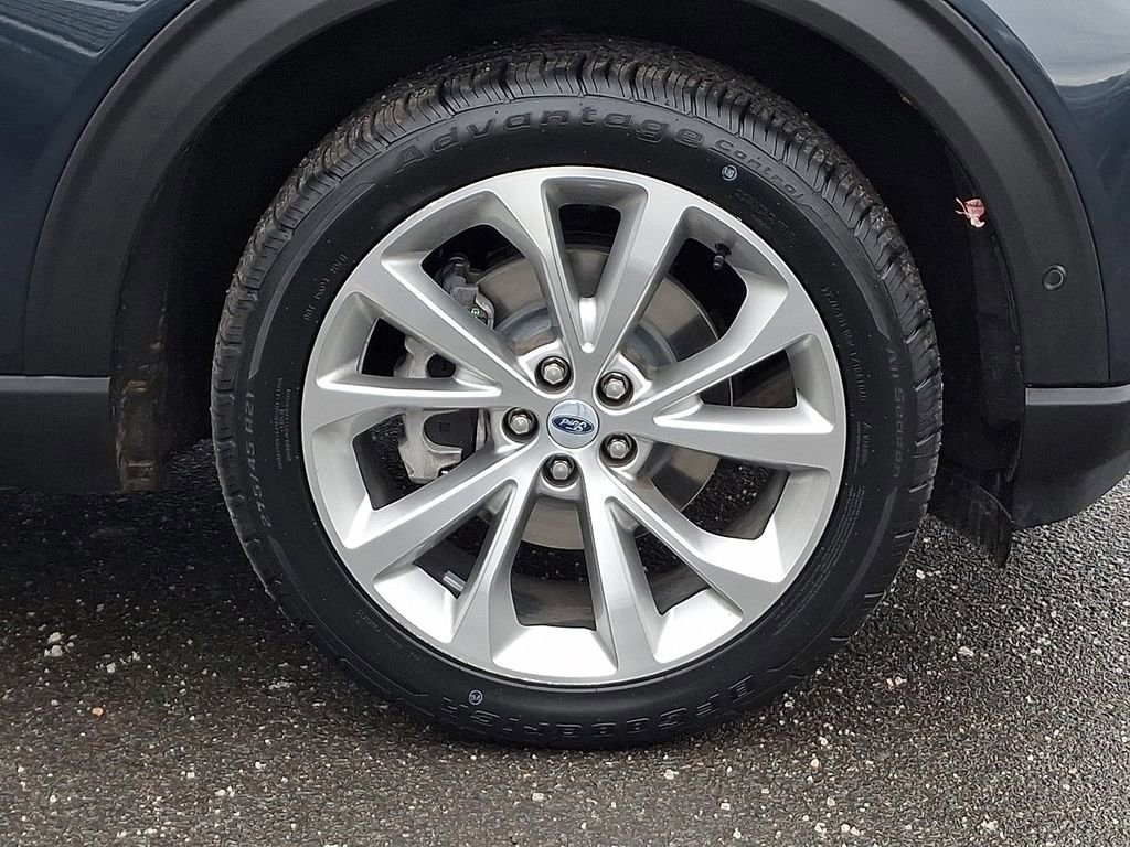 Certified 2023 Ford Explorer Platinum w/ Technology Package image 8