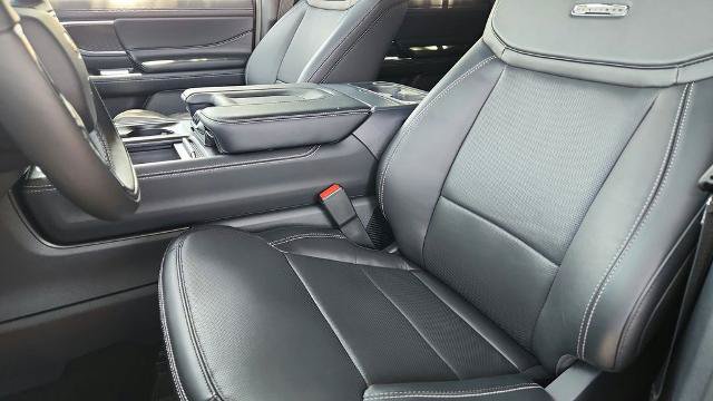Certified 2025 Ford Expedition Max Platinum w/ Stealth Appearance Package AWD/4WD image 12