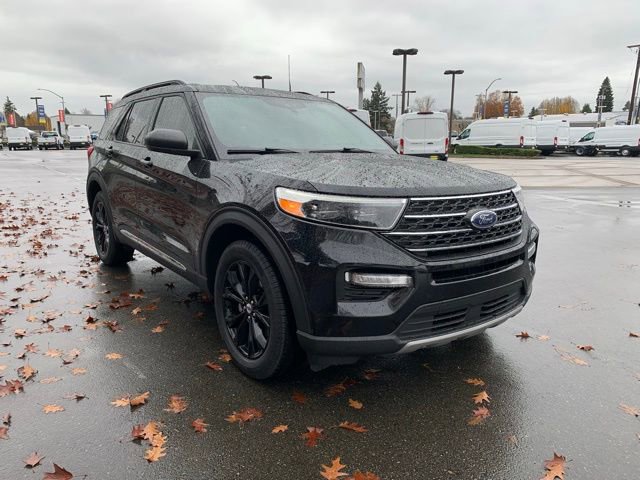 Certified 2023 Ford Explorer XLT w/ Equipment Group 202A image 10