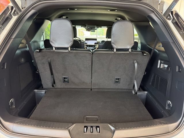 Certified 2025 Ford Explorer ST-Line AWD/4WD image 9