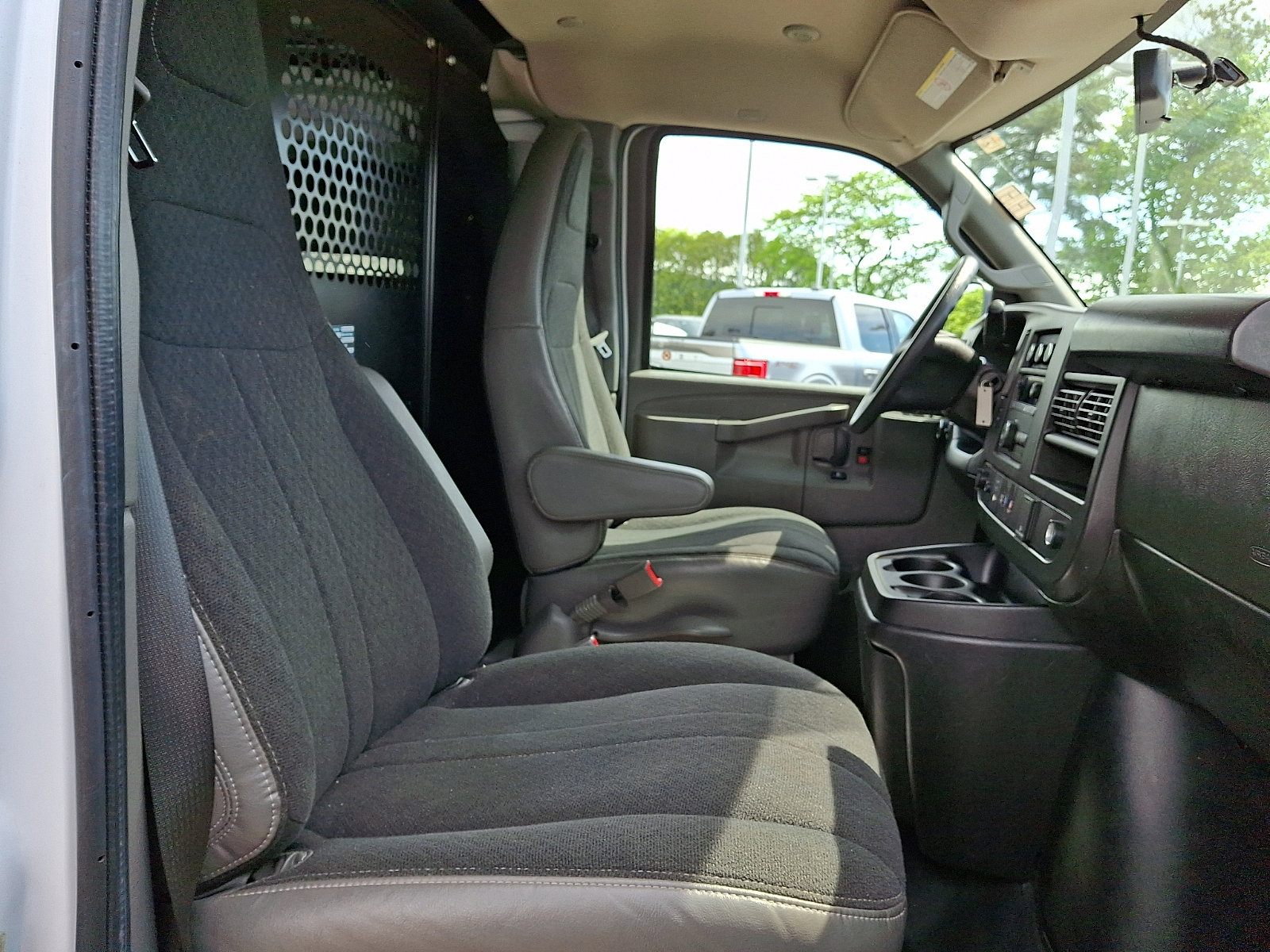 Used 2022 GMC Savana 2500 w/ Driver Convenience Package RWD image 14