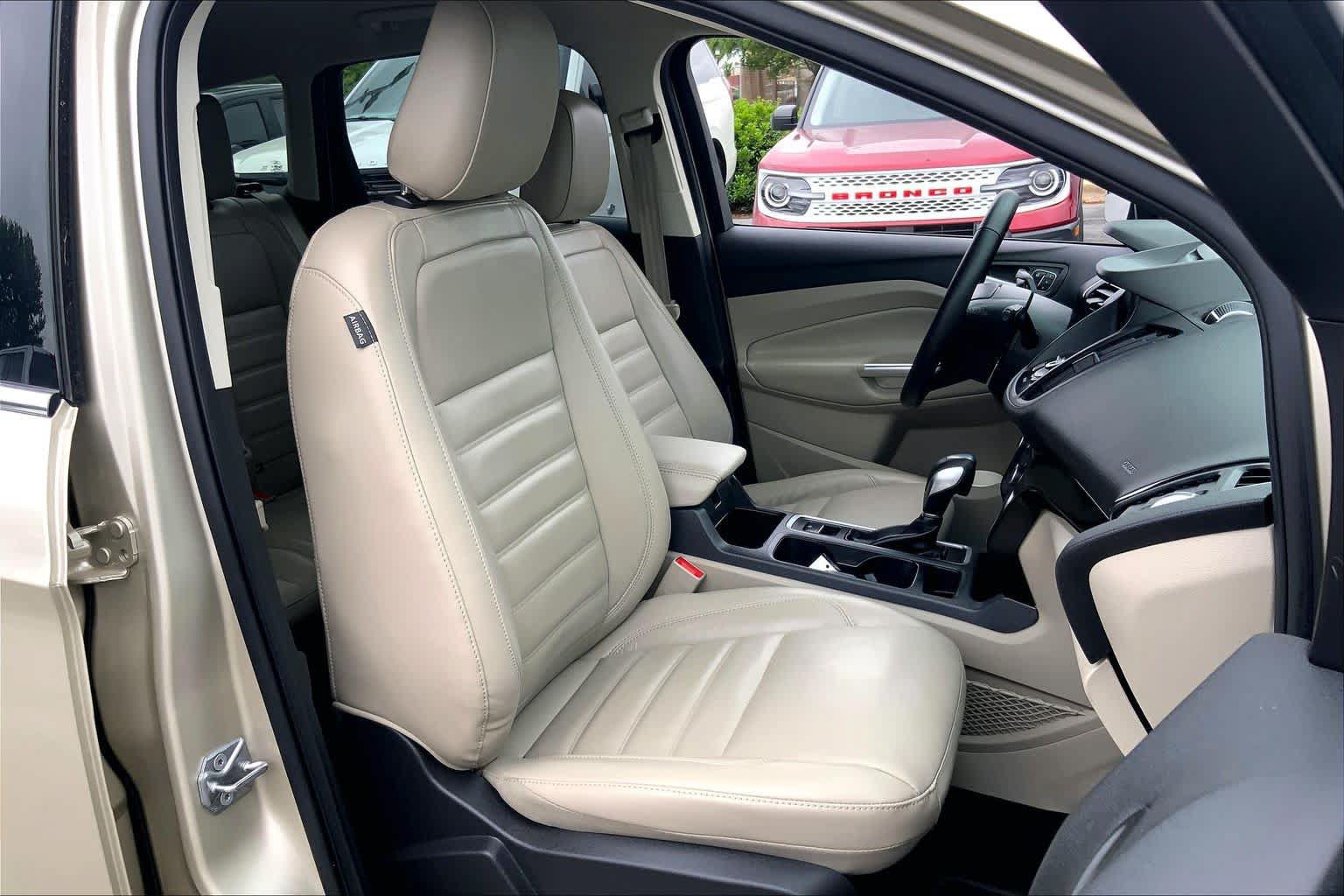Certified 2018 Ford Escape SE w/ Ford Safe & Smart Package AWD/4WD image 9