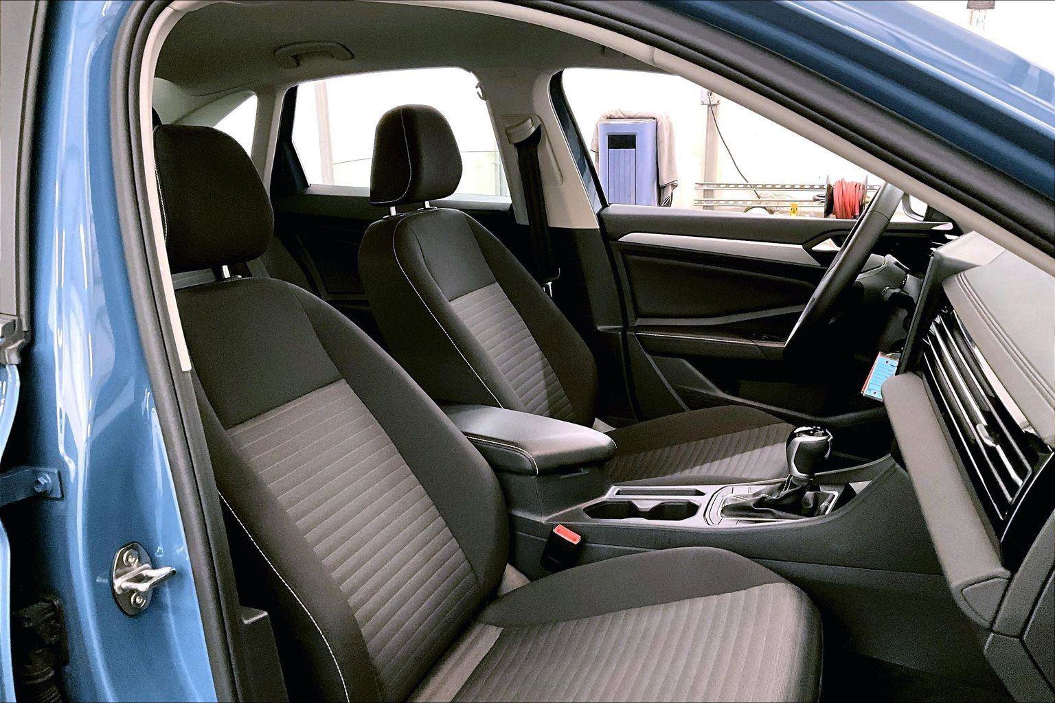 Used 2025 Volkswagen Jetta S image 7