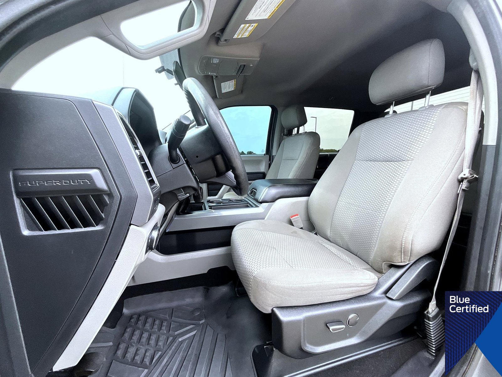 Certified 2019 Ford F250 XLT w/ XLT Premium Package AWD/4WD image 10