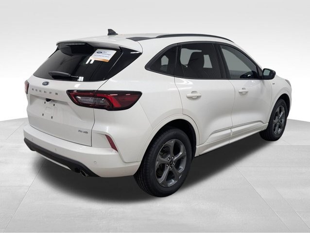 Certified 2024 Ford Escape ST-Line w/ Tech Pack #1 AWD/4WD image 17