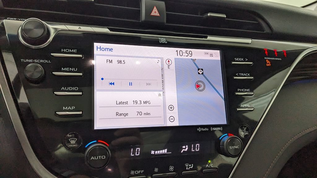 Used 2018 Toyota Camry XLE FWD image 23