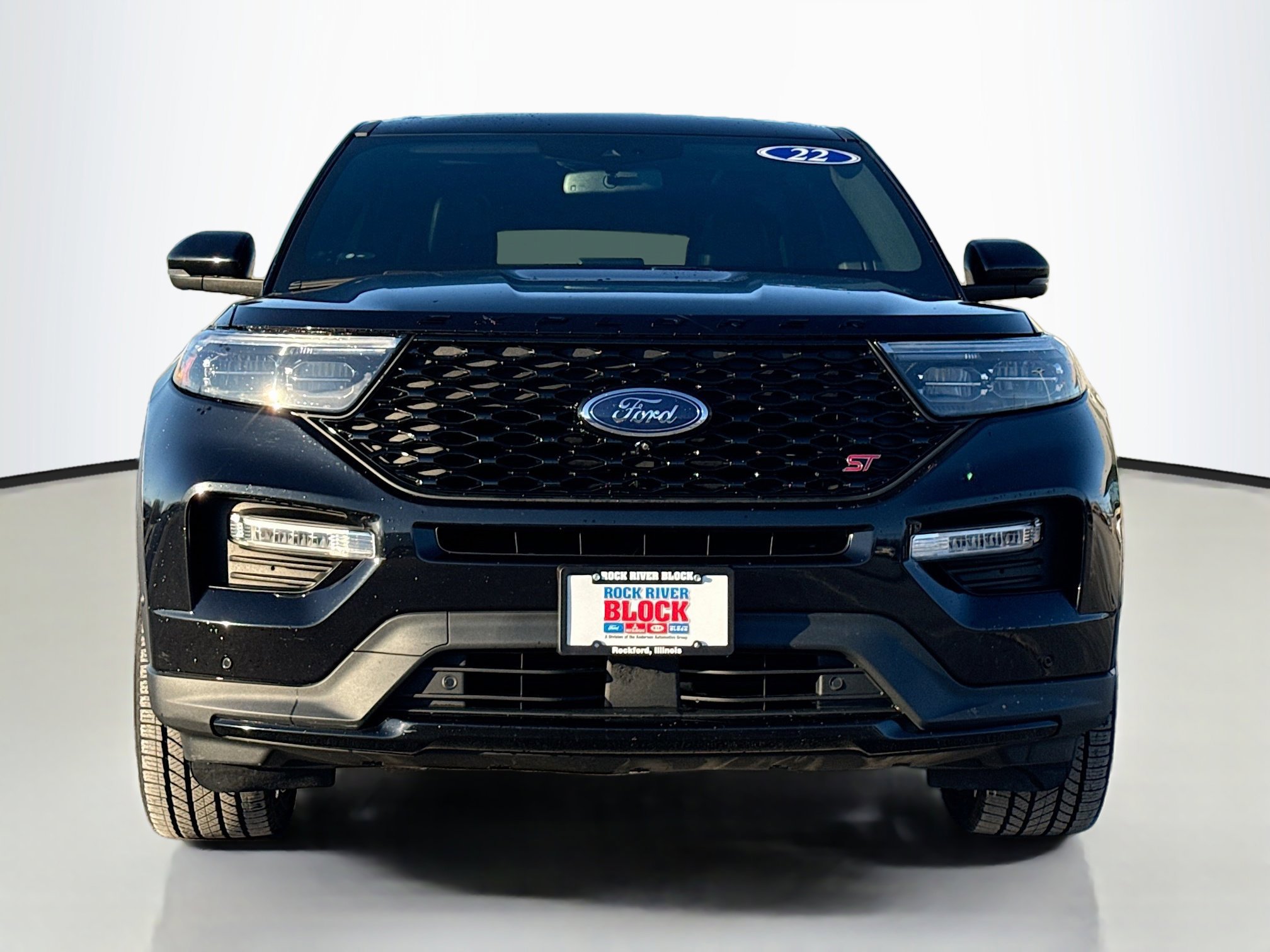 Certified 2022 Ford Explorer ST w/ ST Street Pack image 5
