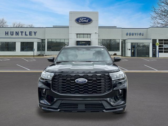 Certified 2025 Ford Explorer ST-Line w/ Premium Package AWD/4WD image 2