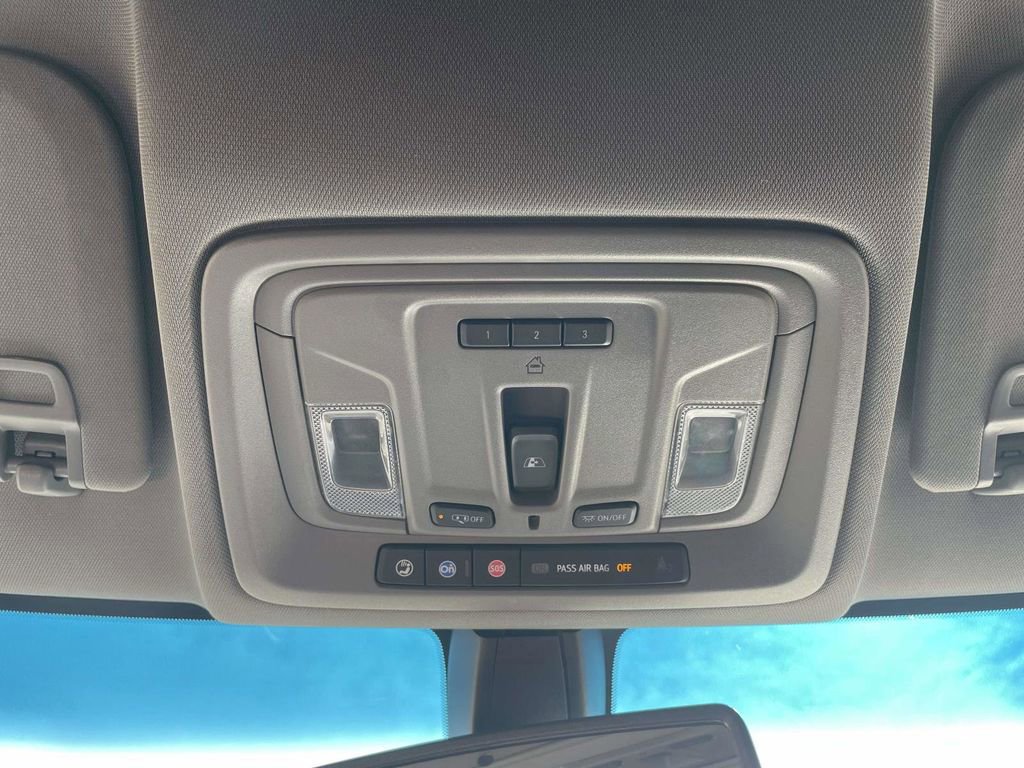 Used 2020 GMC Sierra 1500 SLT image 29