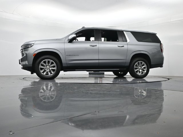 Used 2024 Chevrolet Suburban Premier AWD/4WD image 40