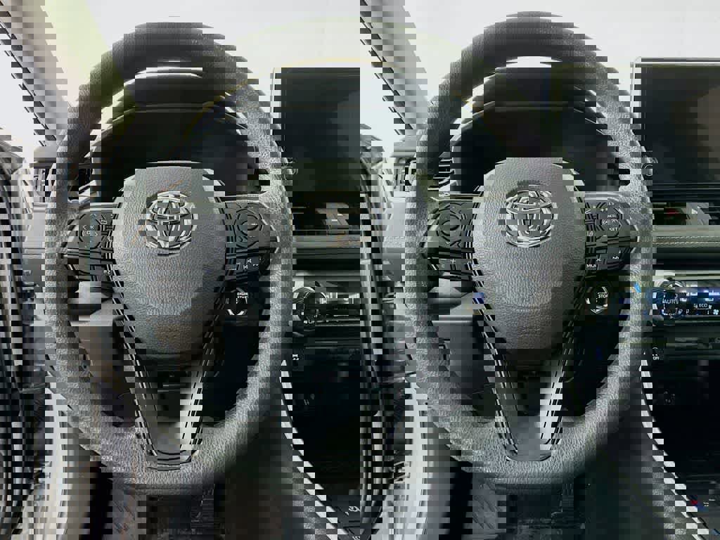 Used 2024 Toyota RAV4 XLE image 19