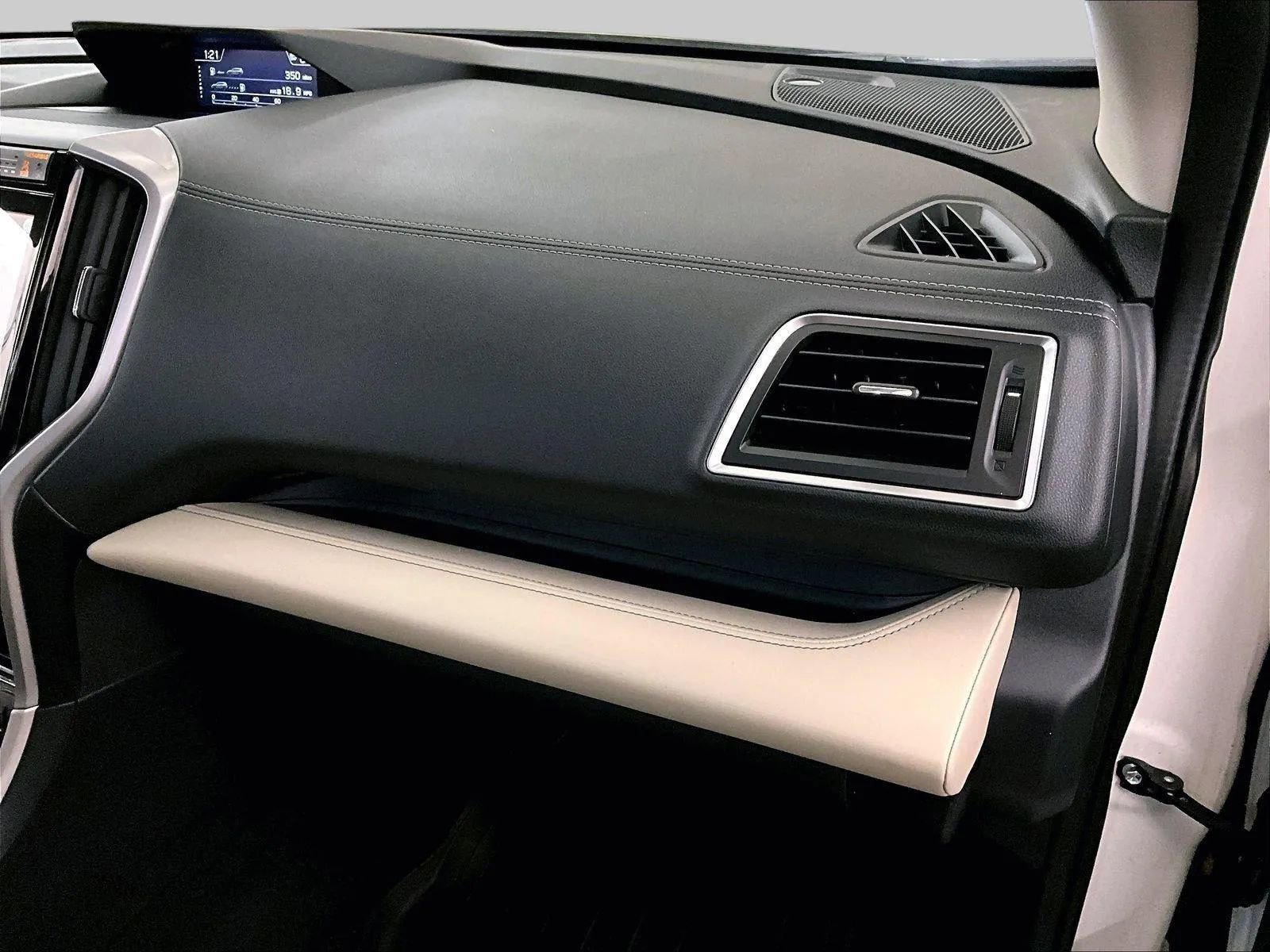 Used 2022 Subaru Ascent Limited w/ Technology Package image 15