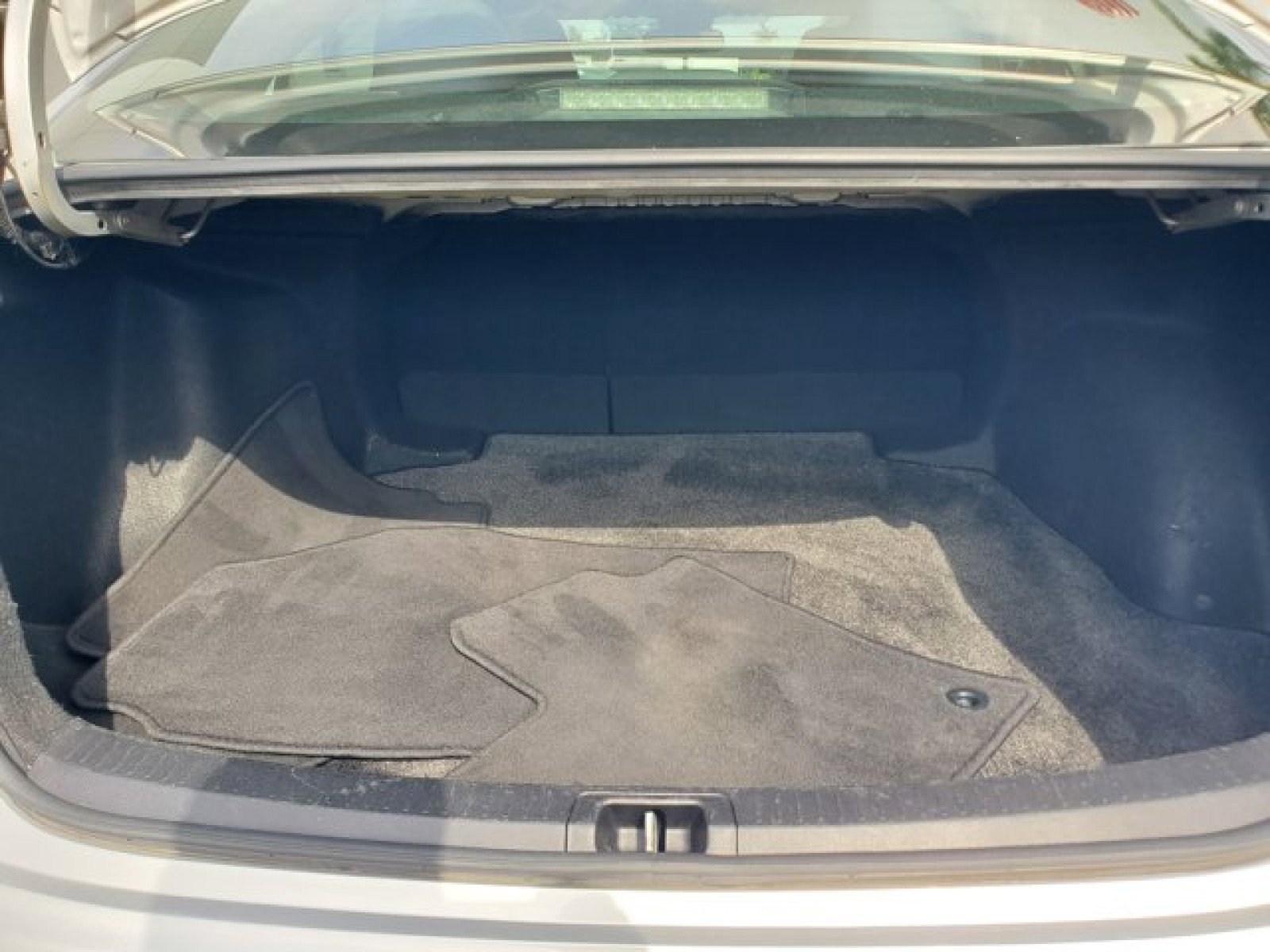 Used 2021 Toyota Corolla LE image 8