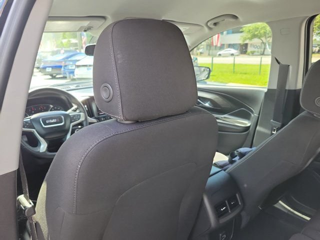 Used 2023 GMC Terrain SLE w/ Driver Convenience Package FWD image 14