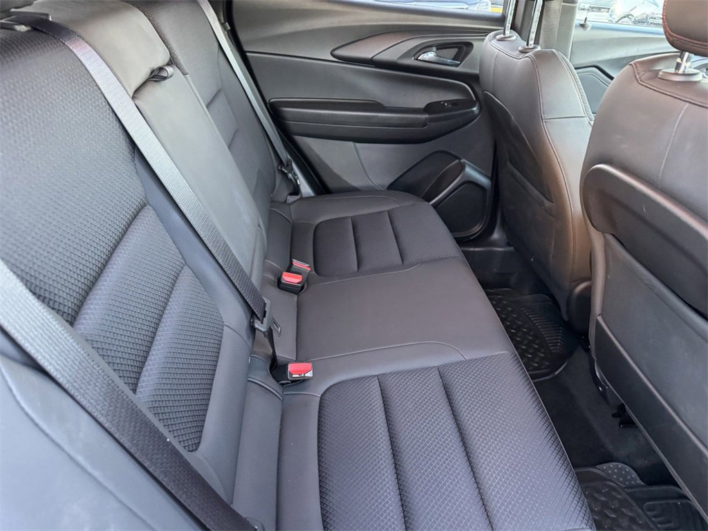 Used 2023 Chevrolet TrailBlazer RS w/ Convenience Package image 7