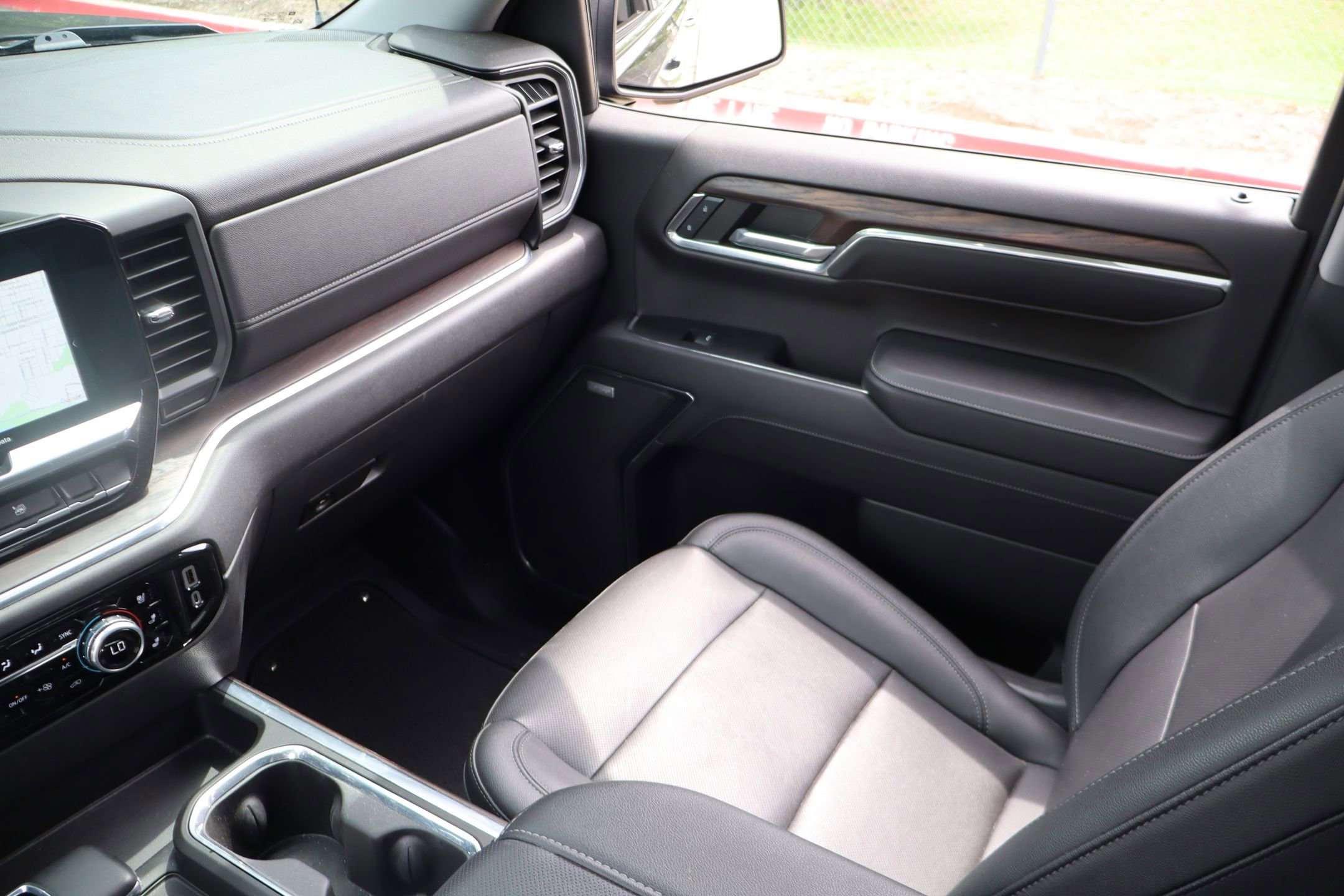 Used 2023 GMC Sierra 1500 SLT RWD image 24