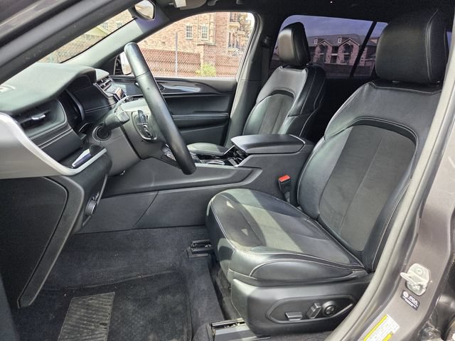 Used 2021 Jeep Grand Cherokee L Laredo RWD image 9