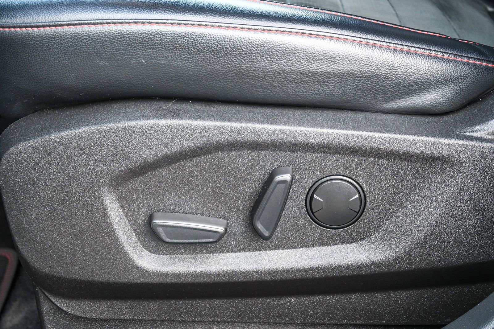 Certified 2023 Ford Edge ST-Line image 22