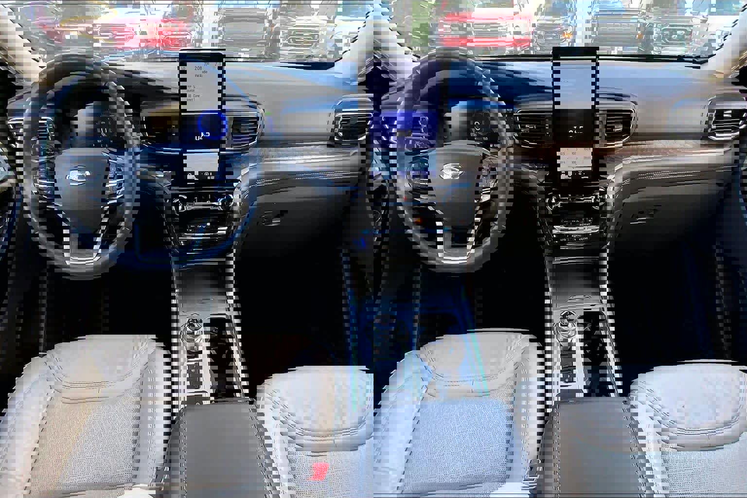 Certified 2022 Ford Explorer Platinum w/ Technology Package image 15