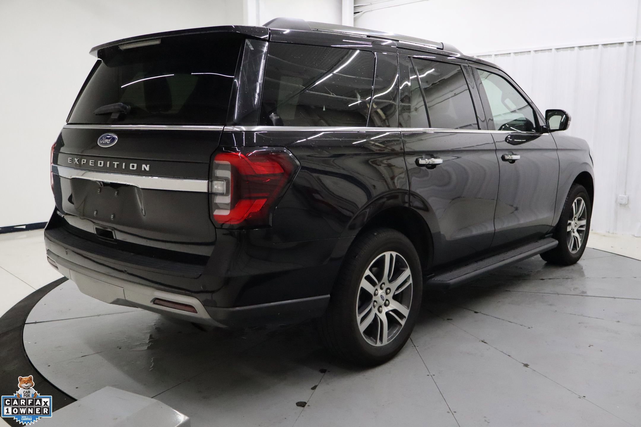 Certified 2024 Ford Expedition Limited image 5